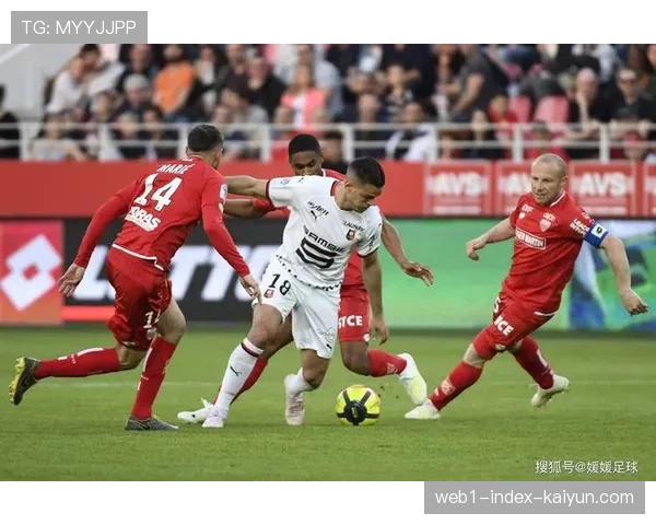 尼斯与洛里昂上演进球大战 三比三平局暴露双方防守问题