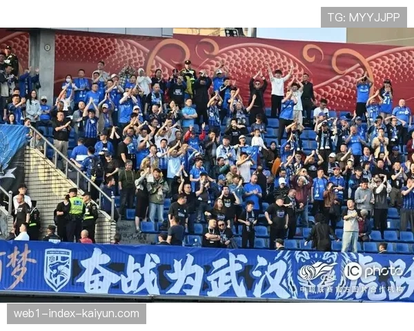 武汉三镇卡迪斯头球破门建功 冬窗标王关键时刻证明身价